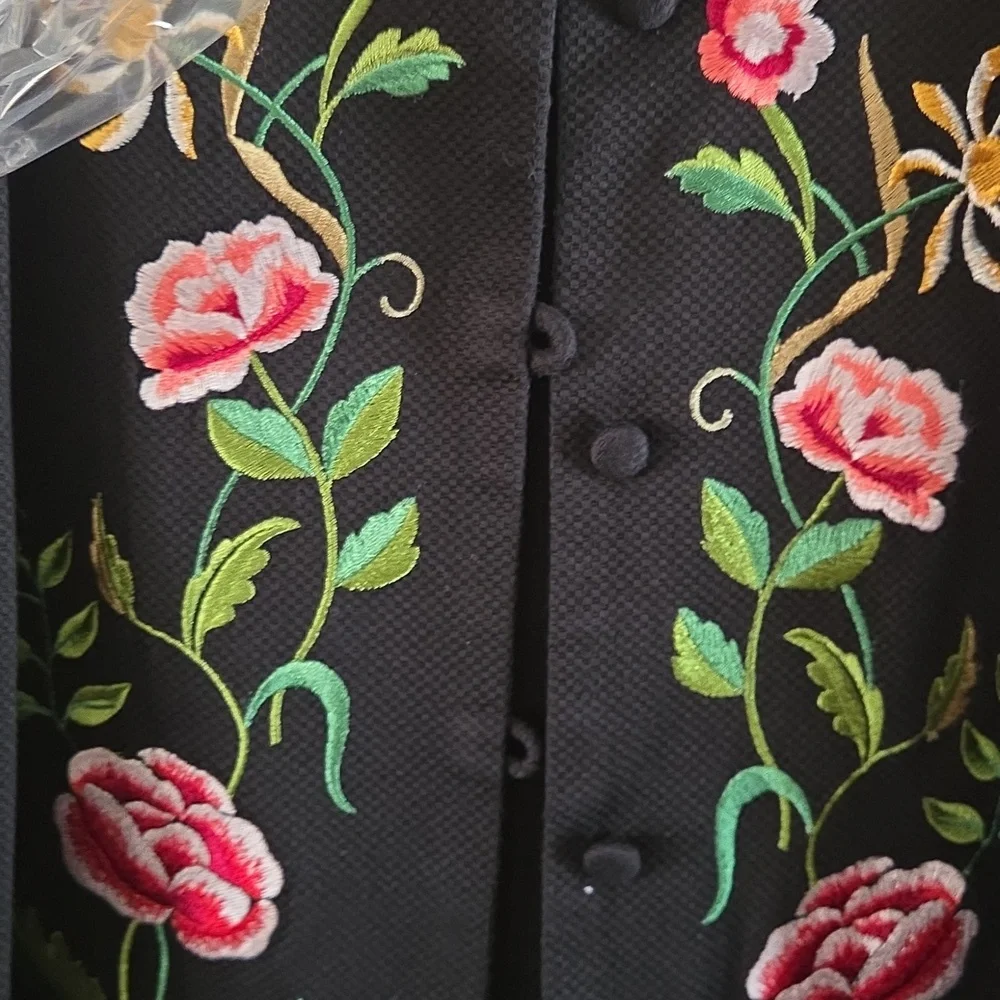 Victor Costa Black Cardigan with Floral Embroidery - Picture 6 of 6